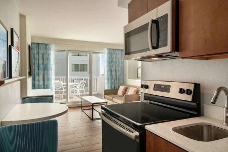 DoubleTree by Hilton Ocean City Oceanfront - 161