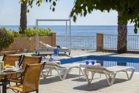 Meneou Beachfront Villa Sunset - 38