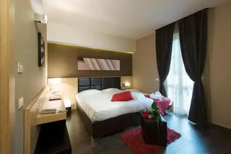 UNAHOTELS Villa dei Platani Foligno - 28