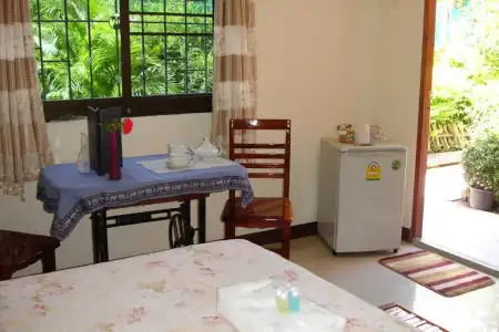 Home Stay Stc Bed & Breakfast - 33