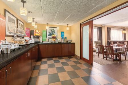 Hampton Inn Des Moines-Airport - 23