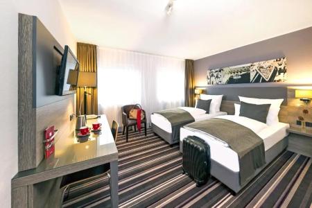 Leonardo Nürnberg - 40