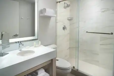 Courtyard by Marriott Miami Coconut Grove - 38