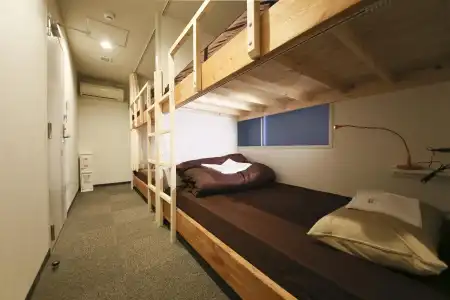 Roots Hostel - 8
