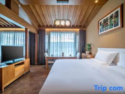 Lijiang Tianyu Boutique - 117