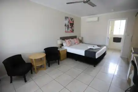 Tropic Coast Motel - 107