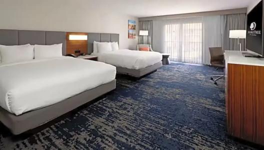 DoubleTree by Hilton Bakersfield - 50