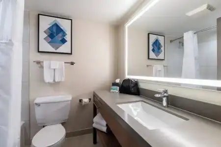 Holiday Inn & Suites London by IHG - 26