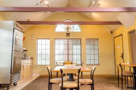 Executive Inn & Suites Sacramento - 10