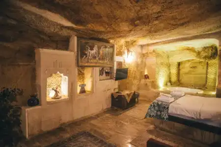 Tale Cave Inn - 110