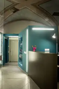 Little Italy Boutique Hostel - 11