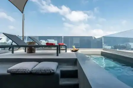 West East Suites - 30