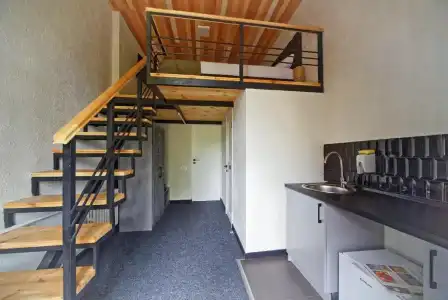 Mezzanine White - 47