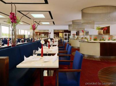 Sheraton Frankfurt Airport & Conference Center - 3