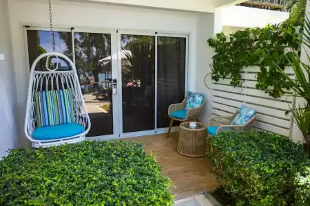 Seapoint Boutique - 85