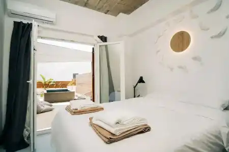 Mesanto Luxury Suites - 69
