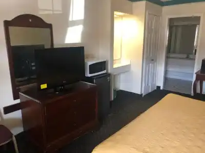 Americas Best Value Inn - 34