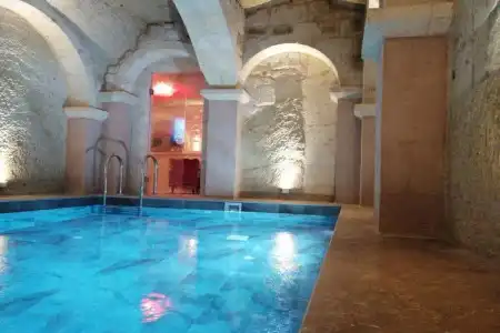 Solo Cave Suites - 21