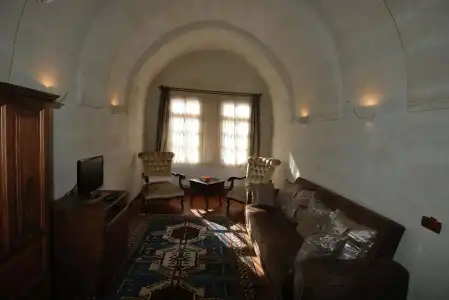 Melis Cave - 11