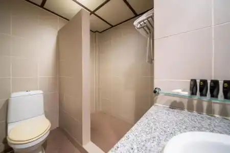Botany Beach Resort Pattaya - 45