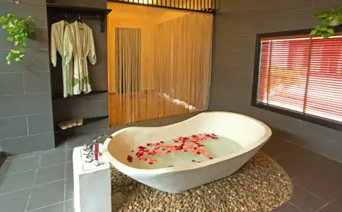 East West Villa - 18