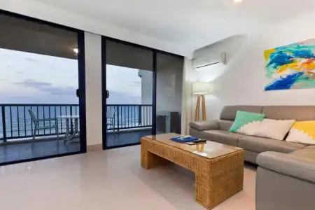 Surf Regency Apartments - 105
