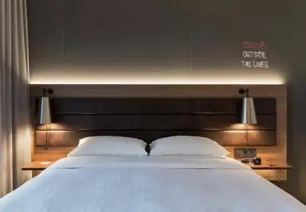 MOXY Frankfurt East - 3
