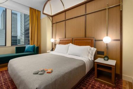 Canopy by Hilton Chicago Central Loop - 4