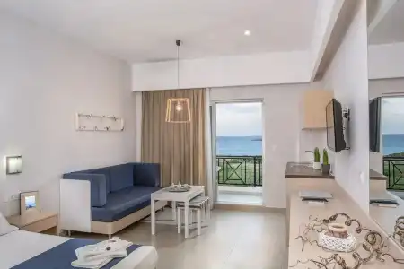 Sea View & Apartments - 95