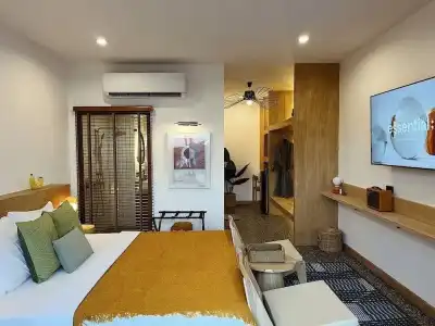 At Koh Larn Resort - 51
