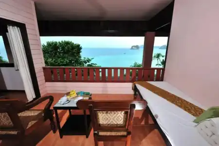 Koh Ngai Cliff Beach Resort - 39