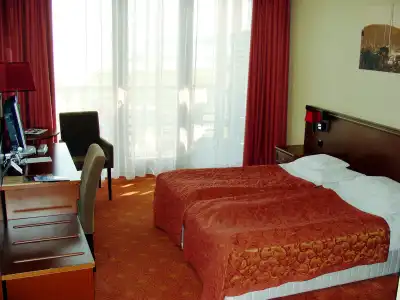 Golden Lake Resort - 1