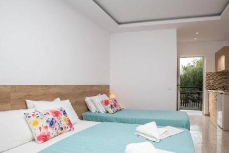 Aphrodite Studios & Apartments - 140