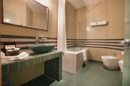 Tsunami Spa - 158