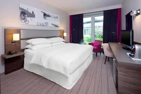 Sheraton Duesseldorf Airport - 51