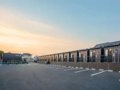 R9 the Yard - 9
