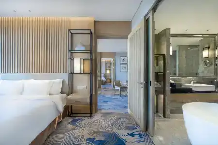 Crowne Plaza Kunming Ancient Dian Town by IHG - 5