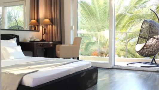 Refresh Boutique Apartments - 47