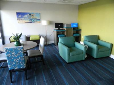 Tropical Winds Resort - 12
