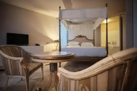 Vozdvyzhensky Boutique-Hotel - 184