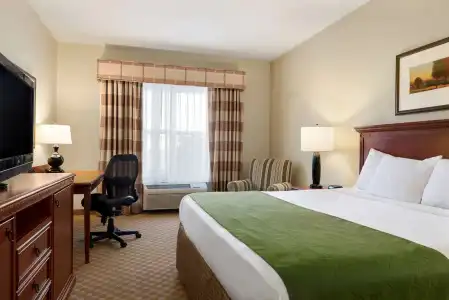 Country Inn & Suites by Radisson, Peoria North, IL - 4