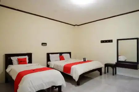 RedDoorz @ Citra Indah - 13