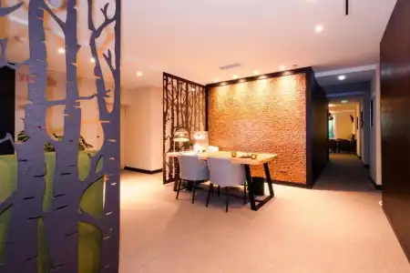 Omid Boutique - 13