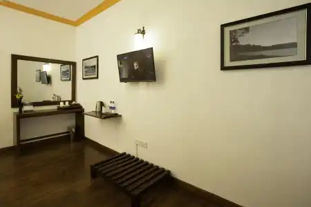Camellia Lake Resort - 4