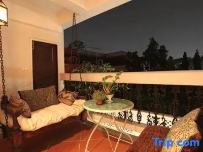 At Niman Conceptual Home - 59