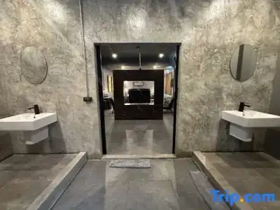 Premier Hostel - 70