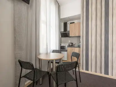 Hostel 70S - 52