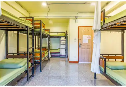 OYO 928 Leaf Hostel - 38