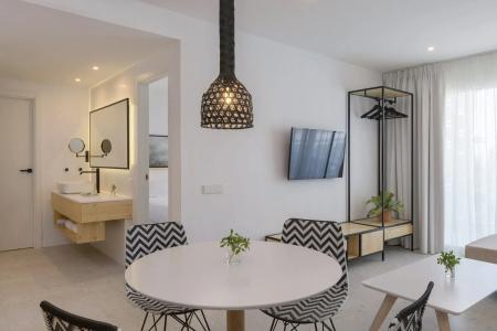 HM Ayron Park – Adults Only - 14
