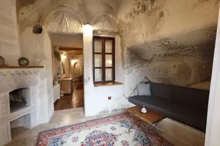 Sarnich Cave Suites - 69